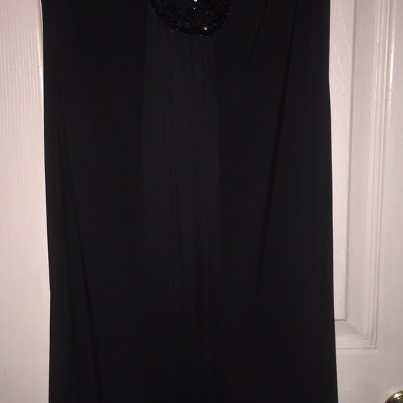 Formal wear black dress - Picture 3 of 5